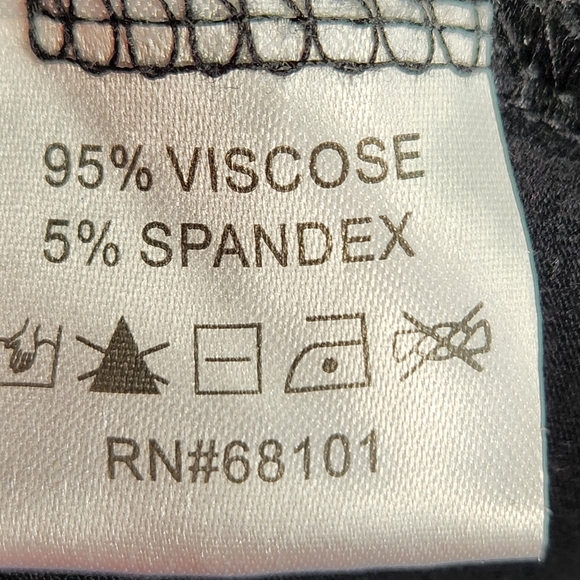 Belldini Black Long Sleeves w/ Gold Grommet Accents Top Size Medium - Picture 8 of 9